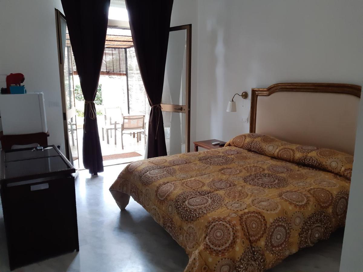 Bed and Breakfast La Gran Dama Розето-дельї-Абруцці Екстер'єр фото
